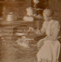 Basting the turkey in 1922